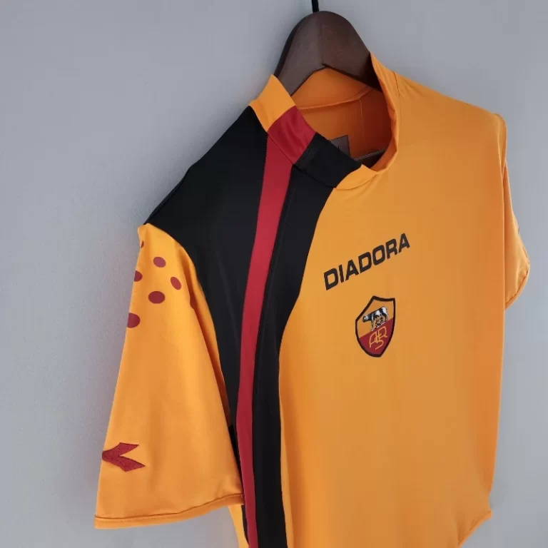 AS ROMA 2005-06 Home Kit - Image 6