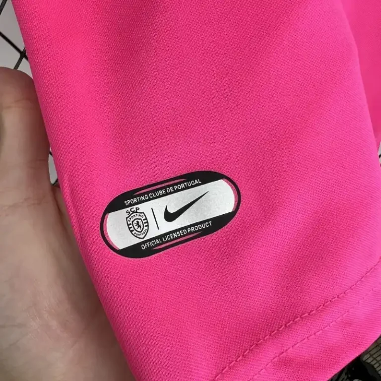 Sporting Lisbonne 24/25 Pink kit - Kids - Image 7