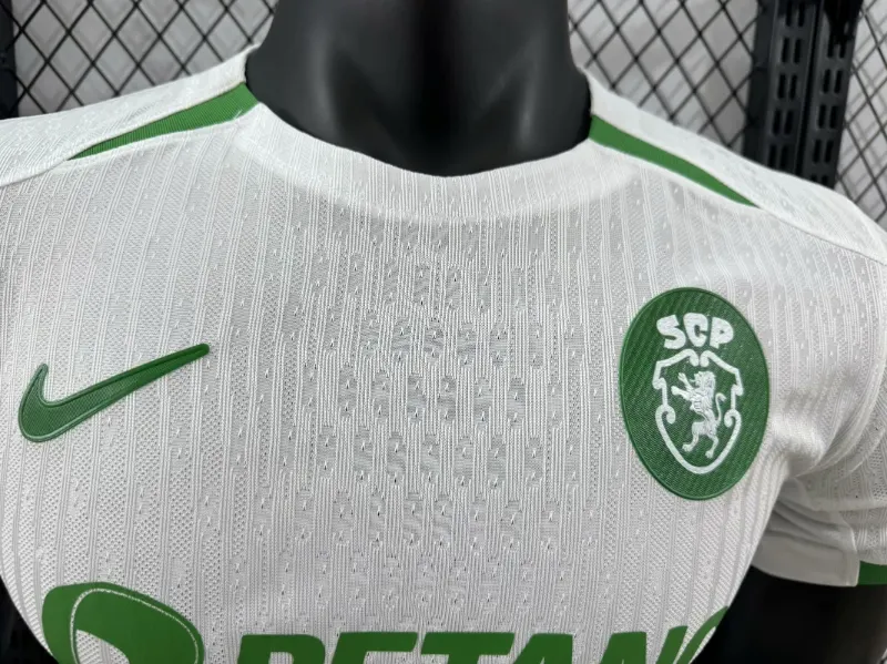 Sporting Lisbonne 24/25 Away kit – Player Version - Image 2