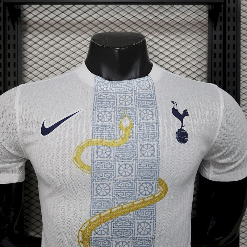 Tottenham Hotspur 2025/26 White Gold Snake Kit – Player version - Image 2