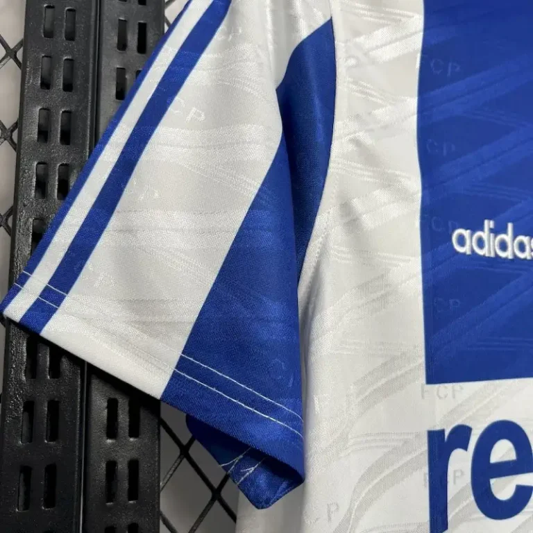 Porto 1994-95 Home Kit - Image 5