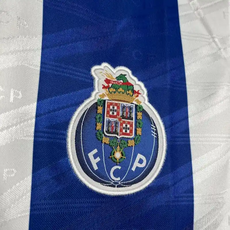 Porto 1994-95 Home Kit - Image 3