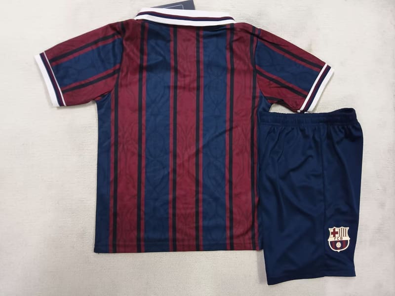 FC Barcelona 125TH RETRO Kit - Kids - Image 2