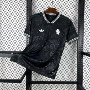 Juventus black kit