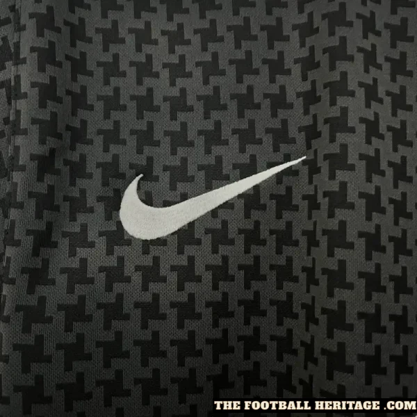 MANCHESTER UNITED 2004/2005 Away Kit - Image 2